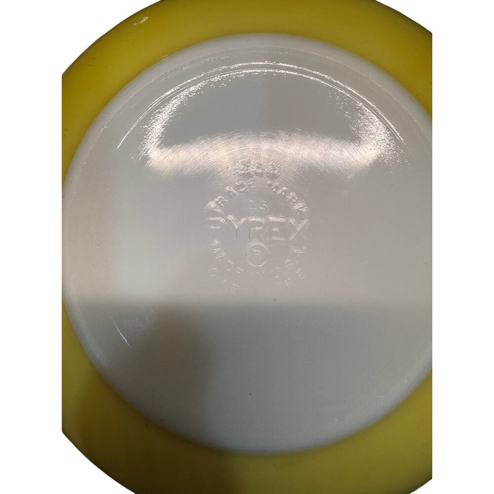 Vintage Pyrex Yellow Mixing Bowl 4 Qt 404 Primary Color Milk Glass 10.5" Large - Picture 6 of 8